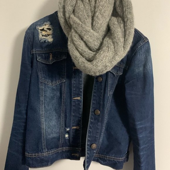 (2for$20) Cozy Ardene Grey Knit Infinity scarf - Picture 2 of 4